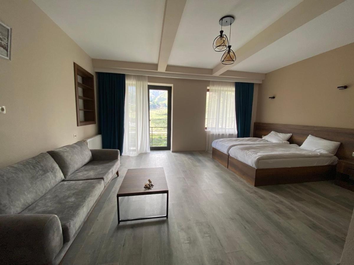 Hotel Axien Kazbegi Extérieur photo