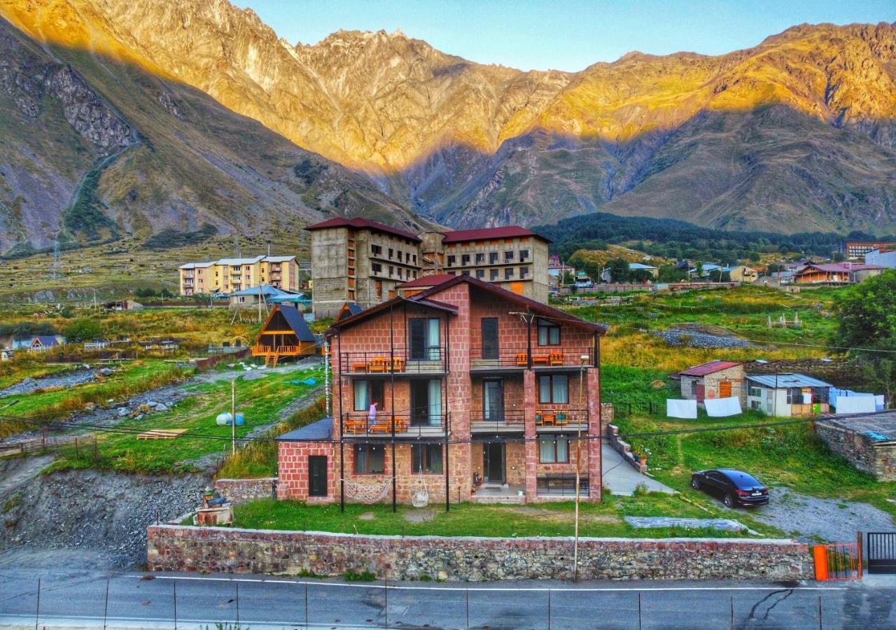 Hotel Axien Kazbegi Extérieur photo