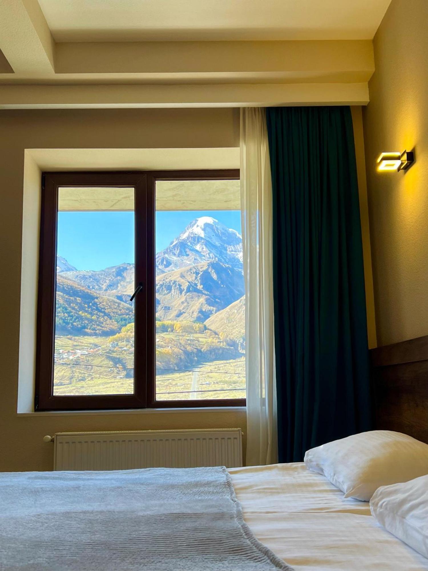 Hotel Axien Kazbegi Extérieur photo
