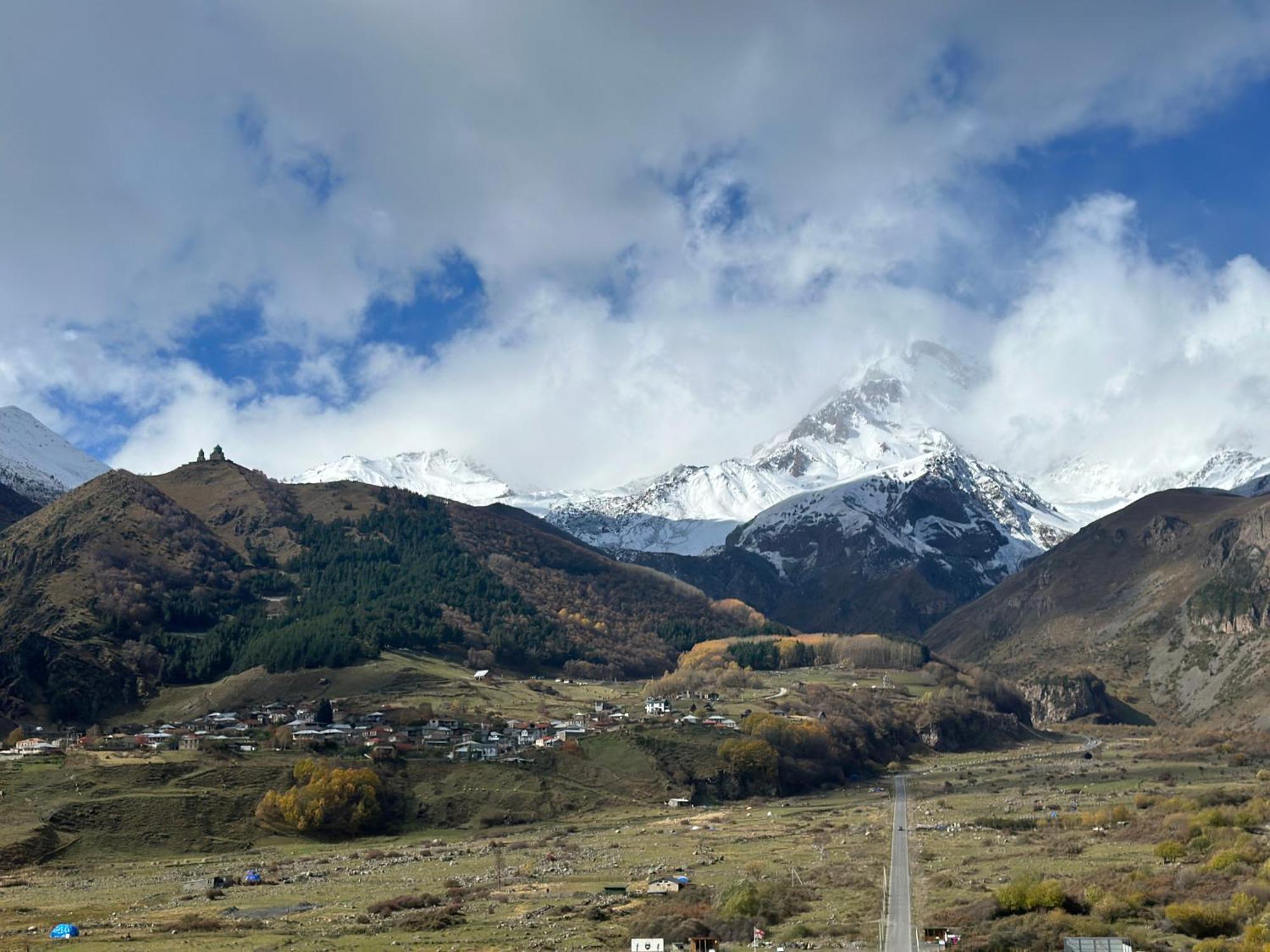 Hotel Axien Kazbegi Extérieur photo